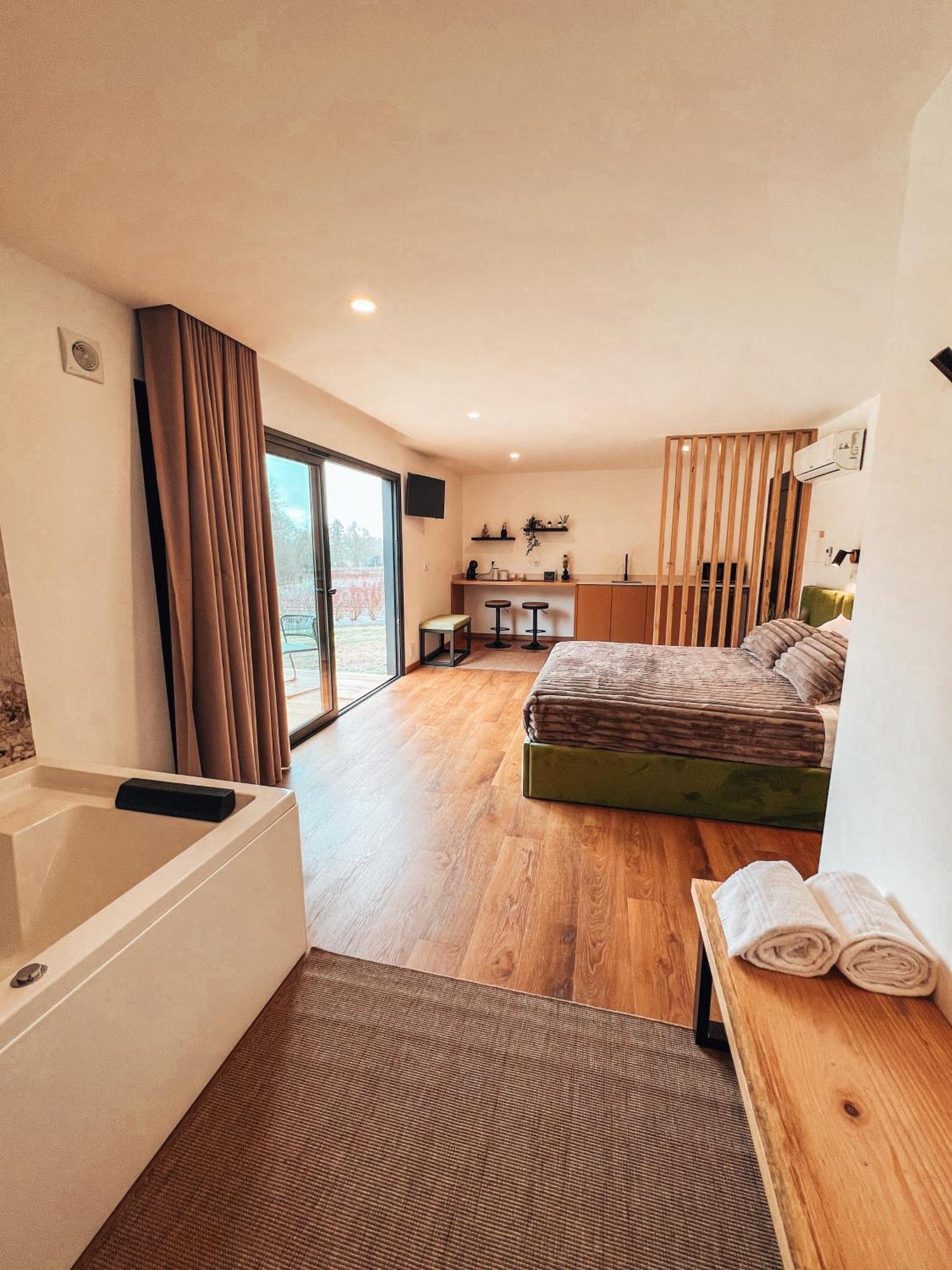 Quinta De Requeixo Villa Guimarães Exteriör bild